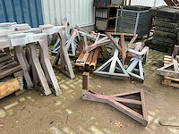 Partij schragen en oude metalen - afbeelding 7 van  11