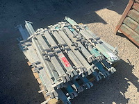 Partij schroefspindels - afbeelding 1 van  3