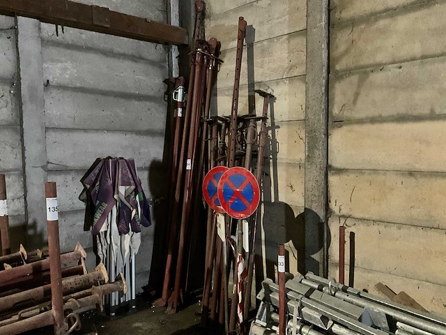 Partij schroefstempel - afbeelding 1 van  3