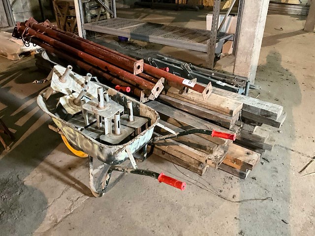 Partij schroefstempel - afbeelding 2 van  3