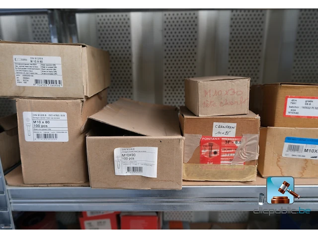 Partij schroeven en verbruiksartikelen - afbeelding 22 van  61