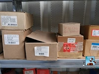 Partij schroeven en verbruiksartikelen - afbeelding 22 van  61