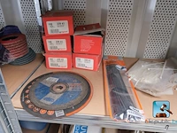 Partij schroeven en verbruiksartikelen - afbeelding 27 van  61