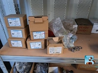 Partij schroeven en verbruiksartikelen - afbeelding 56 van  61