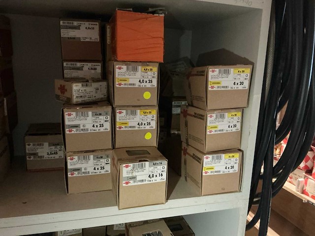 Partij schroeven en vijzen - afbeelding 13 van  14