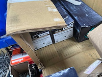Partij schroeven, pluggen, nagels - afbeelding 2 van  15
