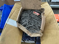 Partij schroeven, pluggen, nagels - afbeelding 14 van  15