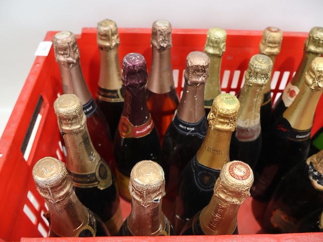 Partij schuimwijn - afbeelding 5 van  6