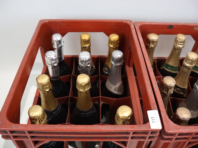 Partij schuimwijn - afbeelding 5 van  7