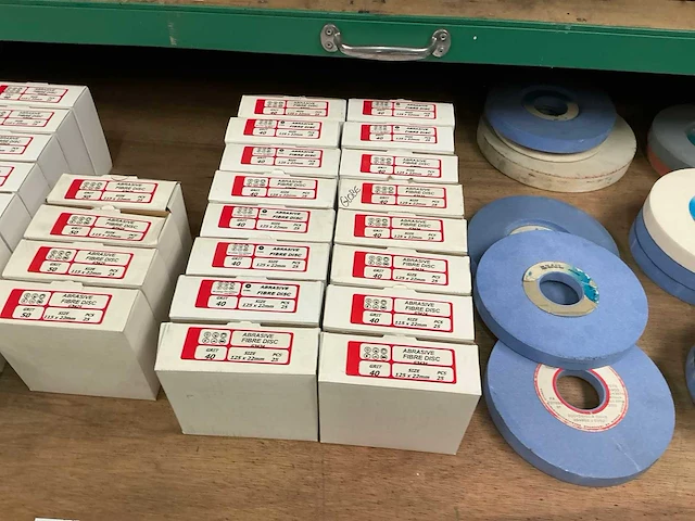 Partij schuur- en slijpmiddelen - afbeelding 4 van  6