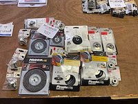 Partij schuurgereedschap - afbeelding 1 van  9