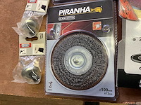 Partij schuurgereedschap - afbeelding 2 van  9