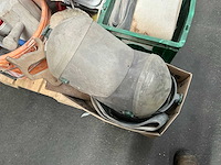 Partij schuurpapier en kit - afbeelding 6 van  8