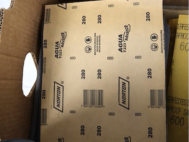 Partij schuurpapier - afbeelding 6 van  7