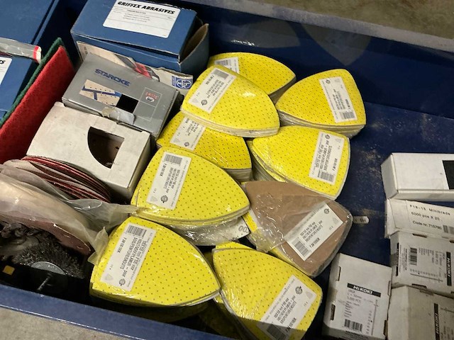 Partij schuurpapier - afbeelding 6 van  8