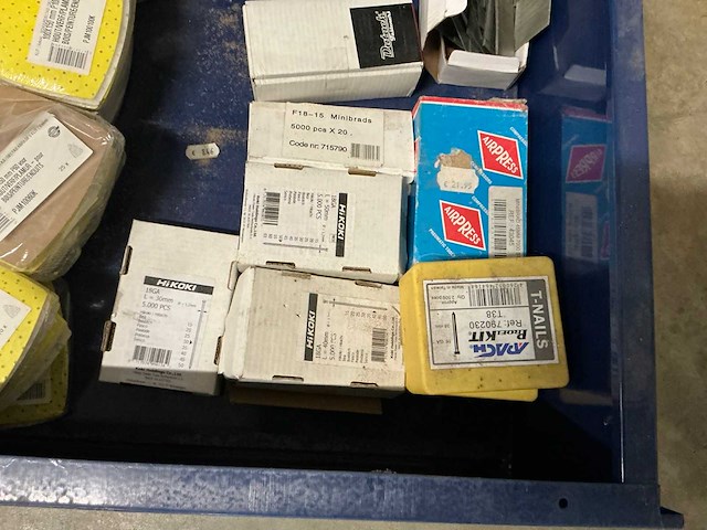 Partij schuurpapier - afbeelding 8 van  8