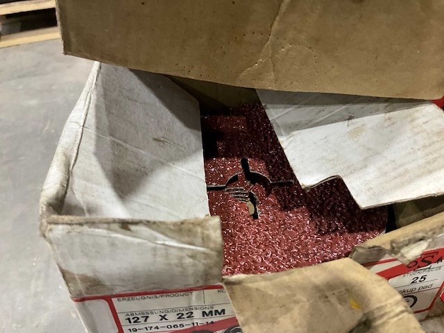 Partij schuurschijven en borstels - afbeelding 11 van  14