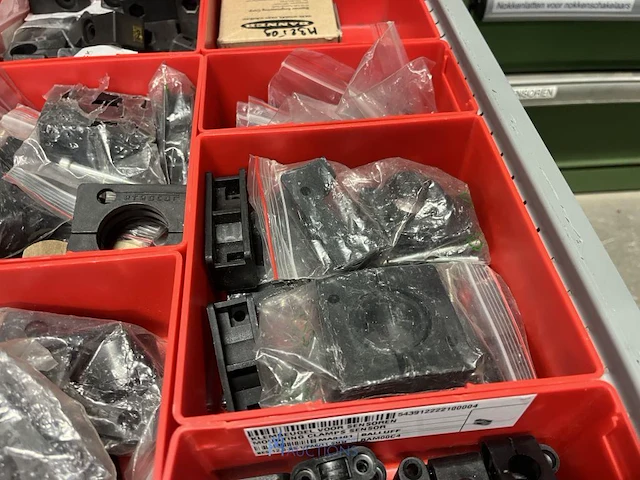 Partij sensoren en industriële elektronica - afbeelding 10 van  133