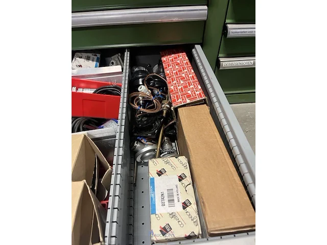 Partij sensoren en industriële elektronica - afbeelding 20 van  133