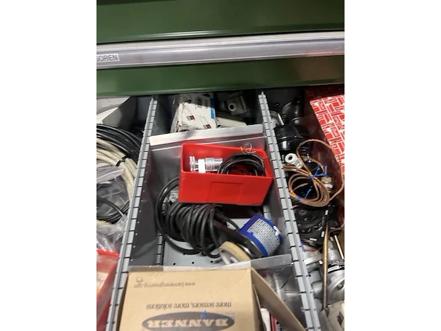 Partij sensoren en industriële elektronica - afbeelding 21 van  133