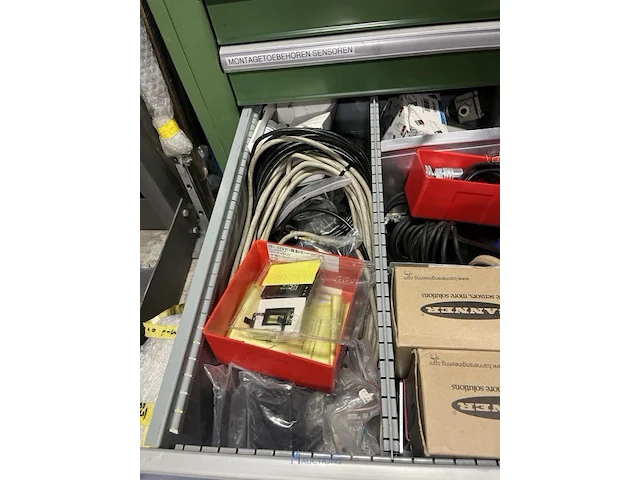 Partij sensoren en industriële elektronica - afbeelding 22 van  133