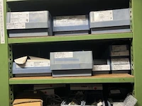Partij sensoren en industriële elektronica - afbeelding 47 van  133
