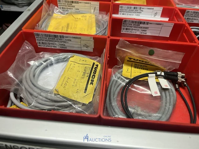 Partij sensoren en industriële elektronica - afbeelding 55 van  133