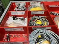 Partij sensoren en industriële elektronica - afbeelding 63 van  133