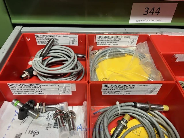 Partij sensoren en industriële elektronica - afbeelding 64 van  133