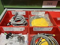 Partij sensoren en industriële elektronica - afbeelding 64 van  133