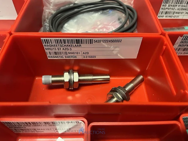 Partij sensoren en industriële elektronica - afbeelding 73 van  133