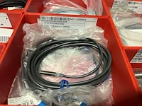 Partij sensoren en industriële elektronica - afbeelding 74 van  133