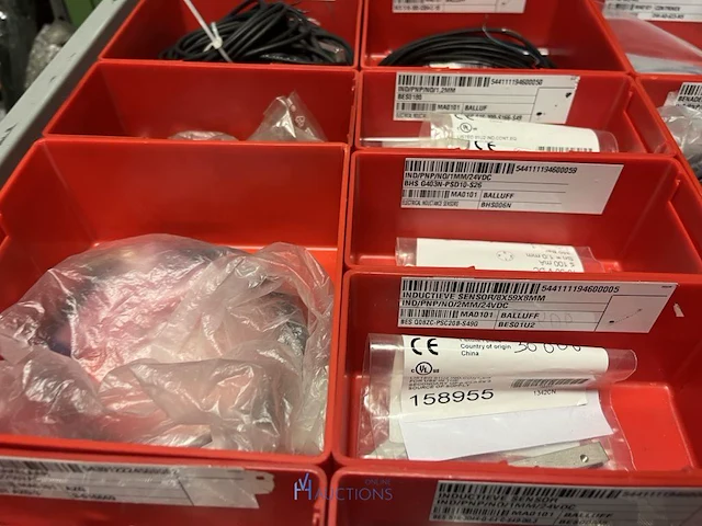 Partij sensoren en industriële elektronica - afbeelding 77 van  133
