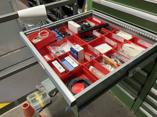 Partij sensoren en industriële elektronica - afbeelding 97 van  133