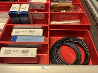 Partij sensoren en industriële elektronica - afbeelding 98 van  133