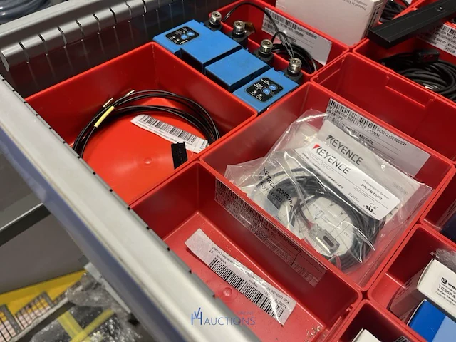 Partij sensoren en industriële elektronica - afbeelding 103 van  133
