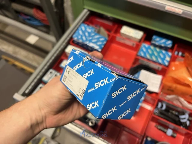 Partij sensoren en industriële elektronica - afbeelding 109 van  133