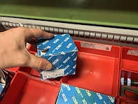 Partij sensoren en industriële elektronica - afbeelding 115 van  133