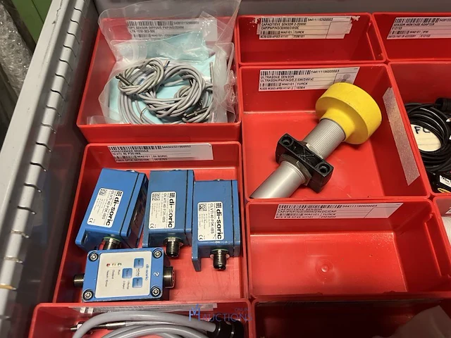 Partij sensoren en industriële elektronica - afbeelding 121 van  133