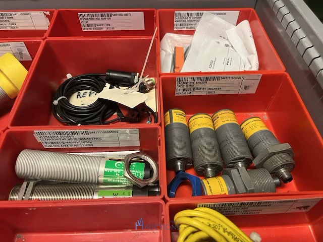 Partij sensoren en industriële elektronica - afbeelding 122 van  133