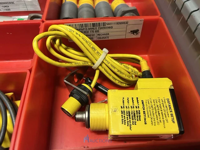 Partij sensoren en industriële elektronica - afbeelding 125 van  133