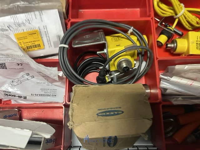 Partij sensoren en industriële elektronica - afbeelding 127 van  133