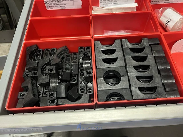 Partij sensoren en industriële elektronica - afbeelding 130 van  133