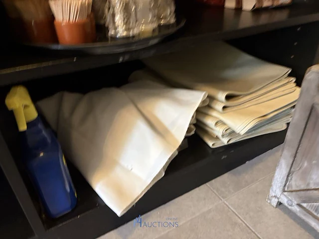 Partij servies en decoratie - afbeelding 5 van  23