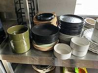 Partij servies en keuken benodigdheden - afbeelding 6 van  35