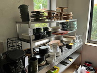 Partij servies en keuken benodigdheden - afbeelding 1 van  35