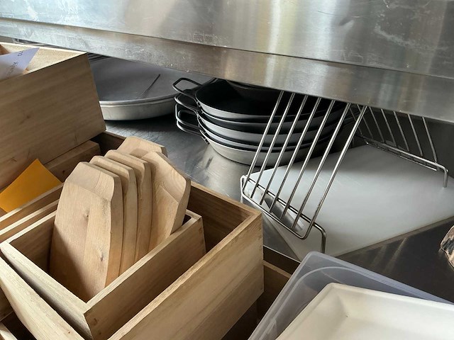 Partij servies en keuken benodigdheden - afbeelding 24 van  35