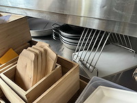 Partij servies en keuken benodigdheden - afbeelding 24 van  35