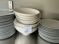 Partij servies en keuken benodigdheden - afbeelding 28 van  35