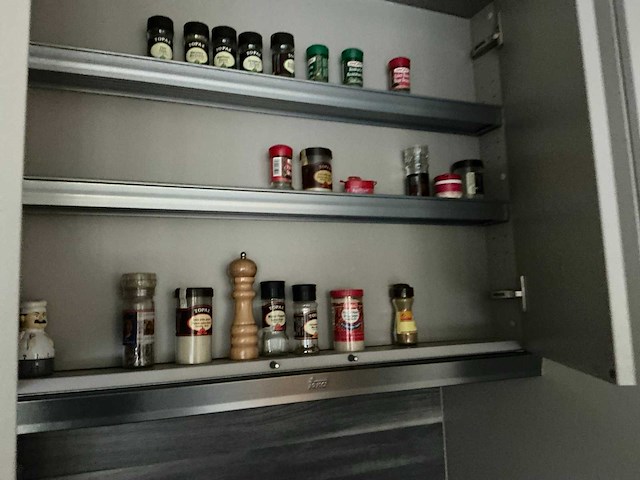 Partij servies, glaswerk en bestekken - afbeelding 4 van  7